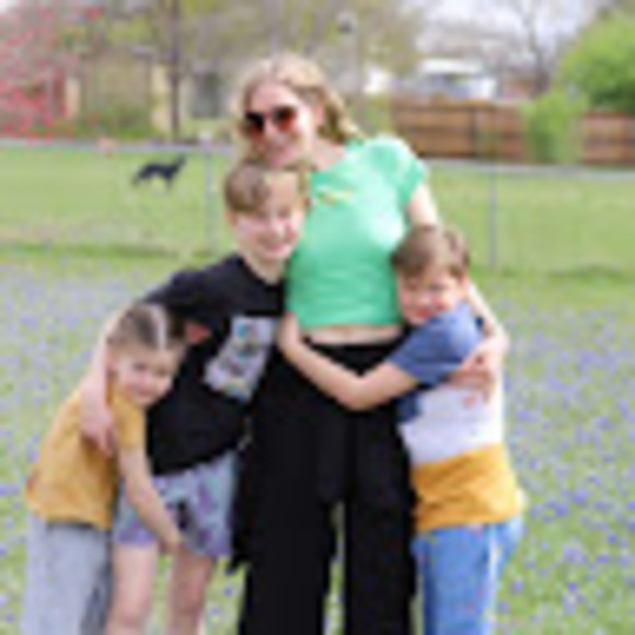 Meet your Posher, Mallory - Picture 1 of 1